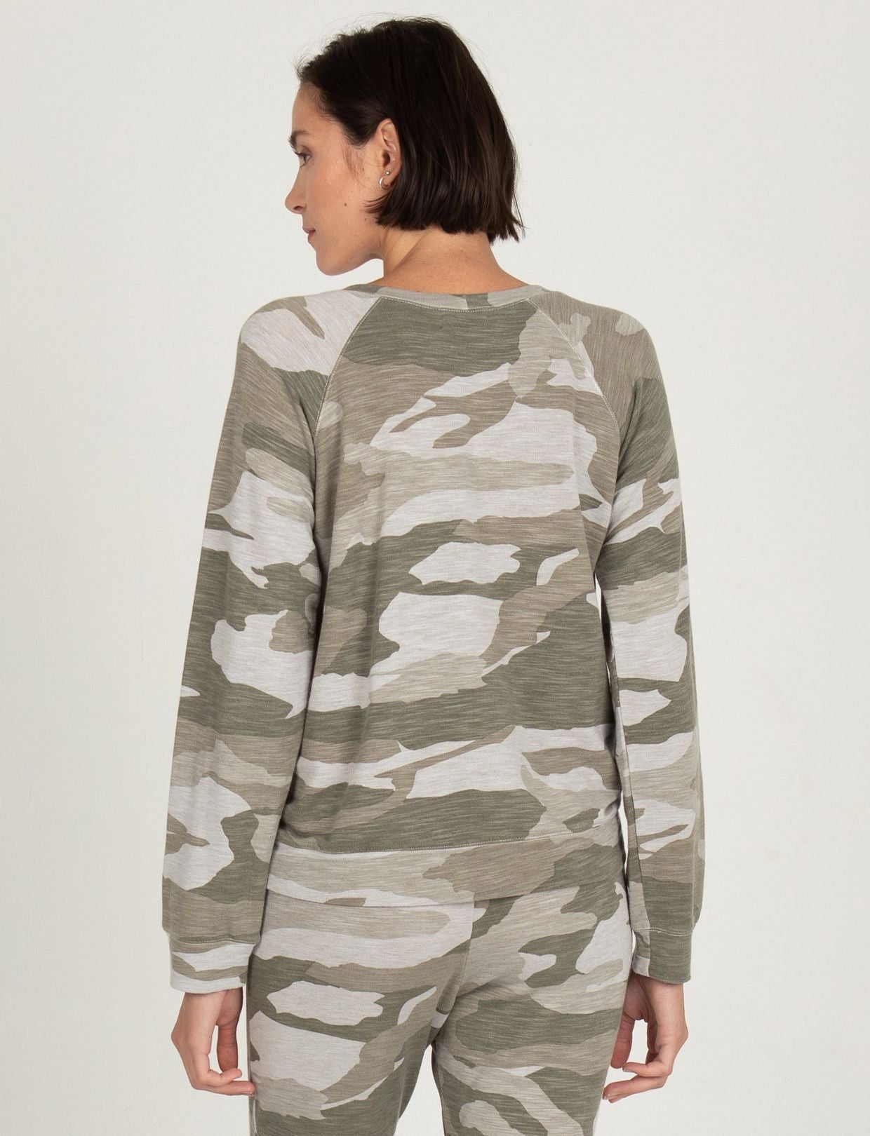 Oversized Camo Vintage Raglan – late bird