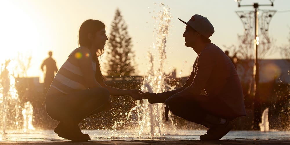 Couple qui se déclare sa flamme