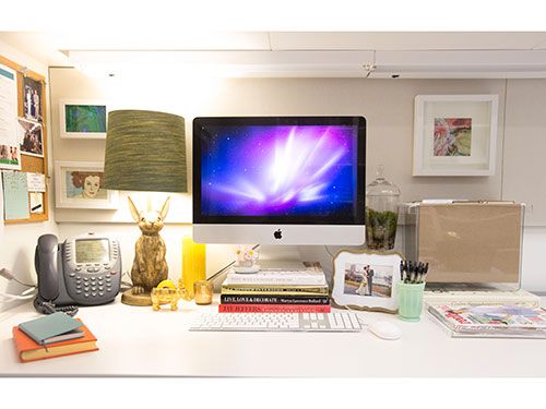Cubicle decorations: Bring personality into your workspace