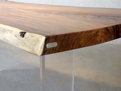 Design Suar Esstisch aus einem Baumstamm mit Acrylwange ...