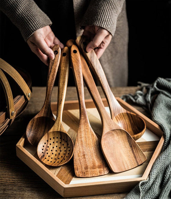 Classic Seven-Piece Wooden Kitchen Utensil Set