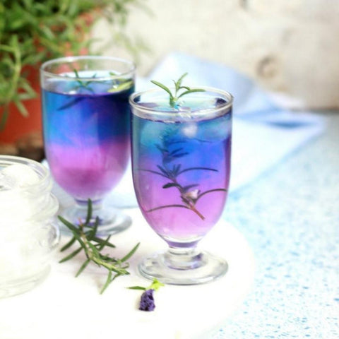 Butterfly pea tea colour change