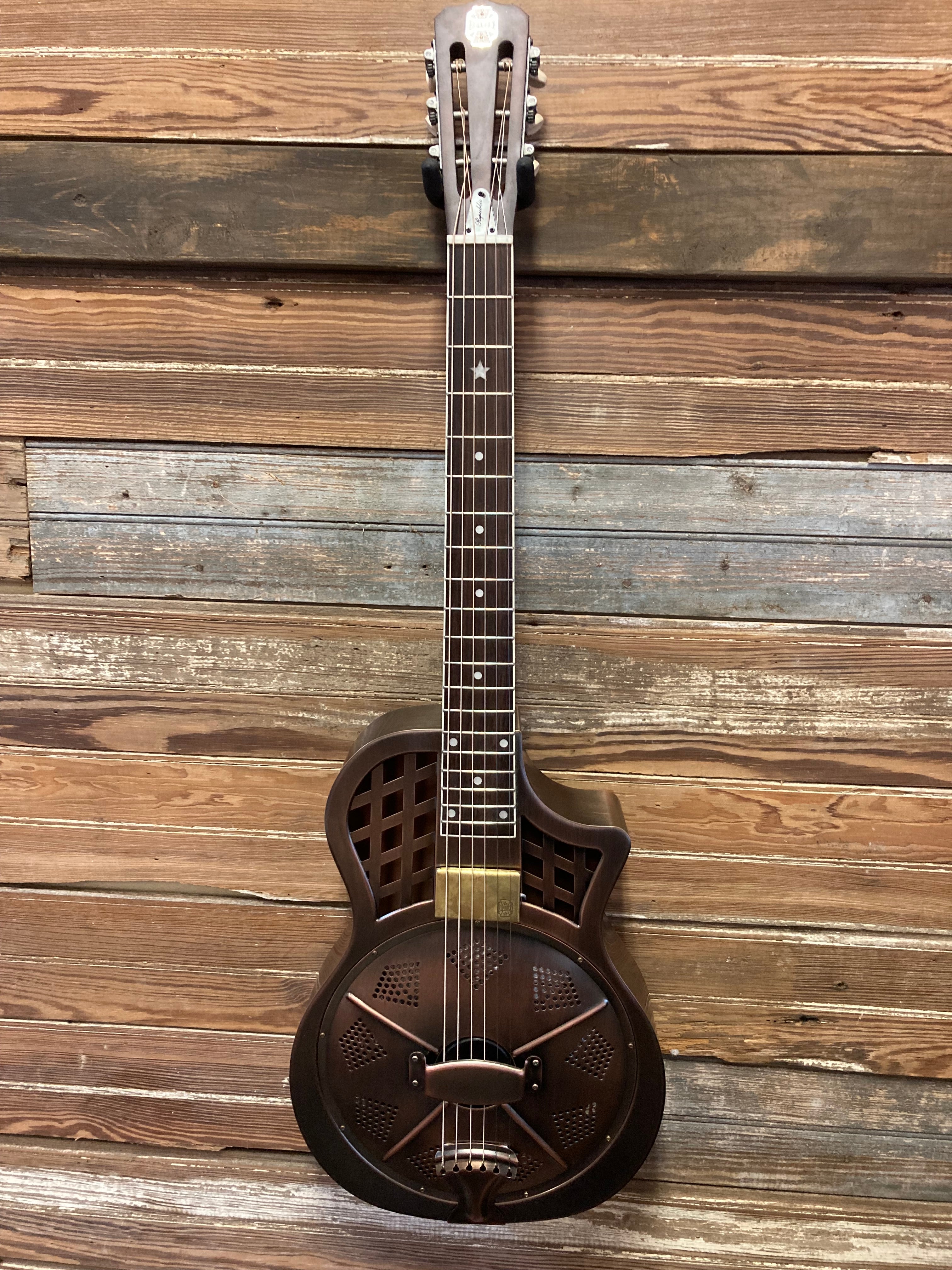 Highway 61 TRAVELER Republic Guitars Austin Texas | islamiyyat.com