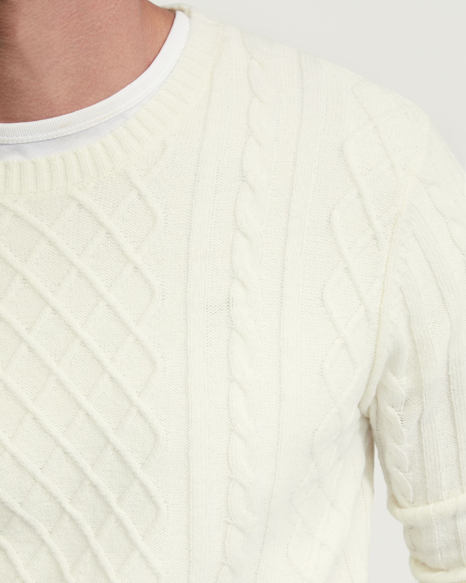 BRUNO WOOL RICH CABLE KNIT