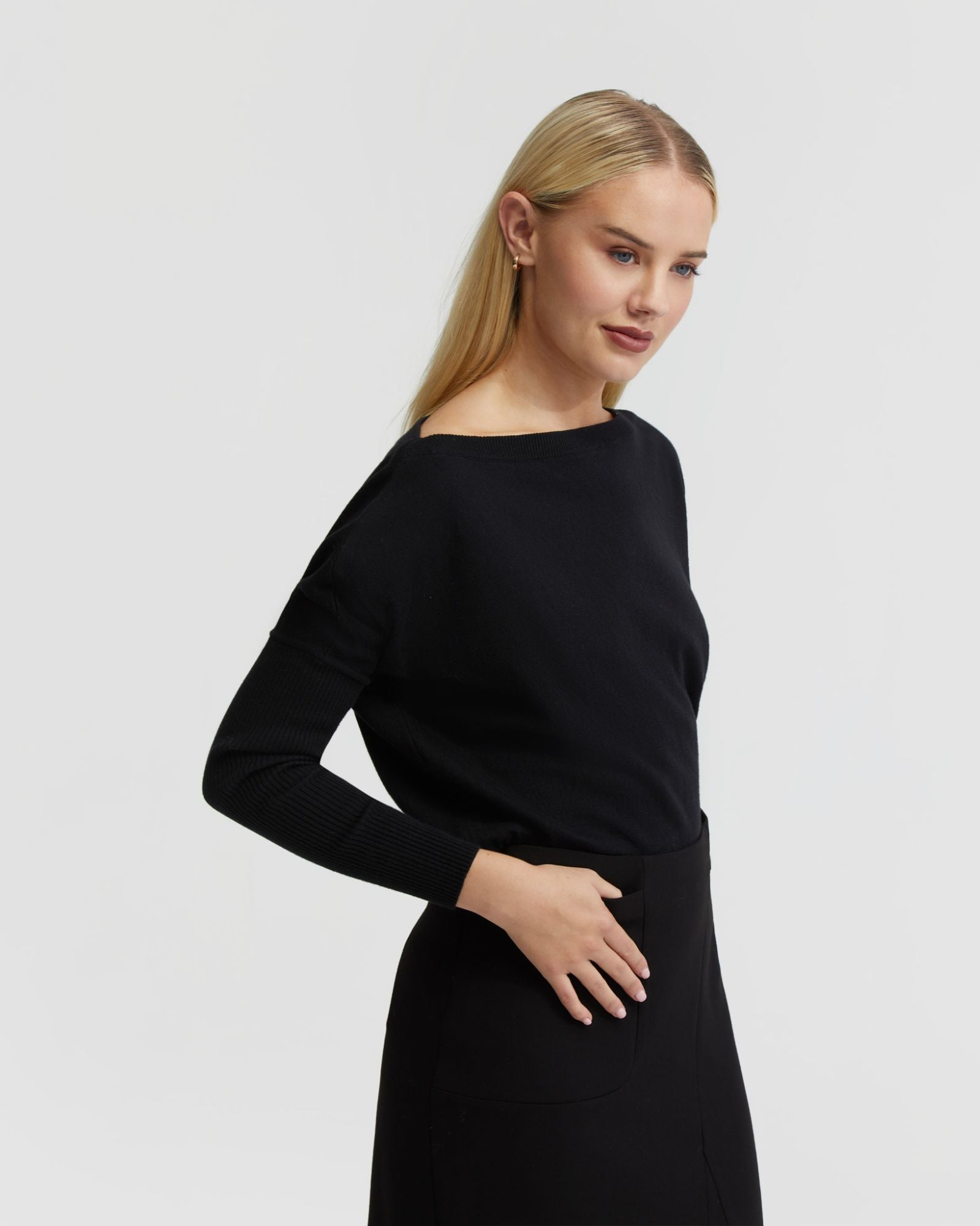 SANDY BOATNECK KNIT TOP