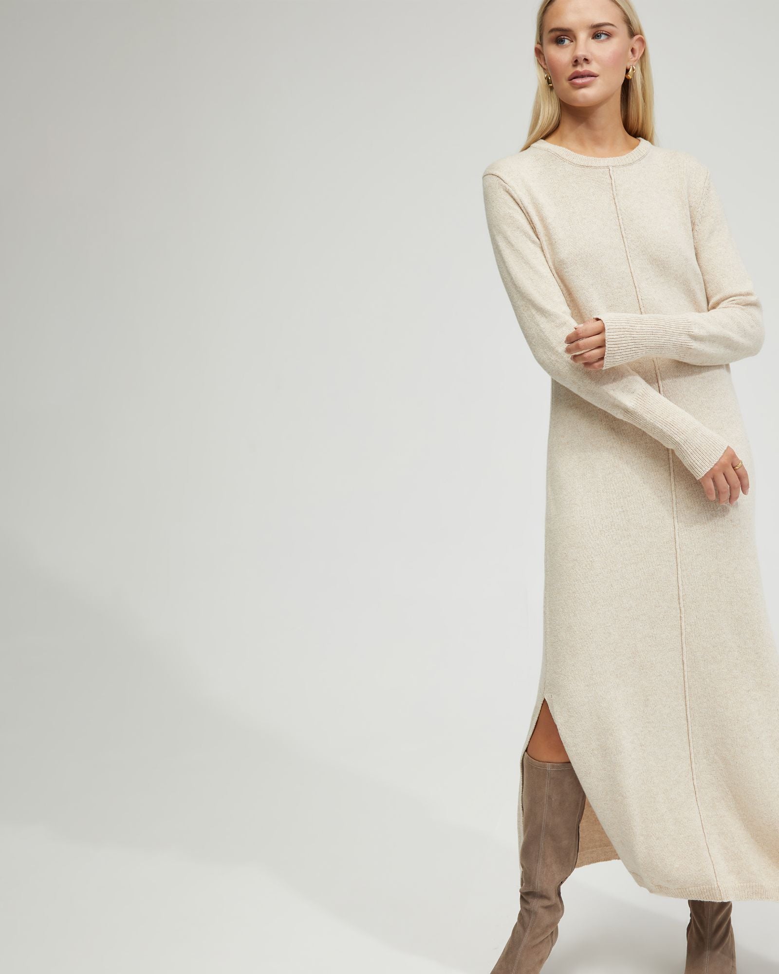 CHRISSY LOOSE FIT KNITTED DRESS