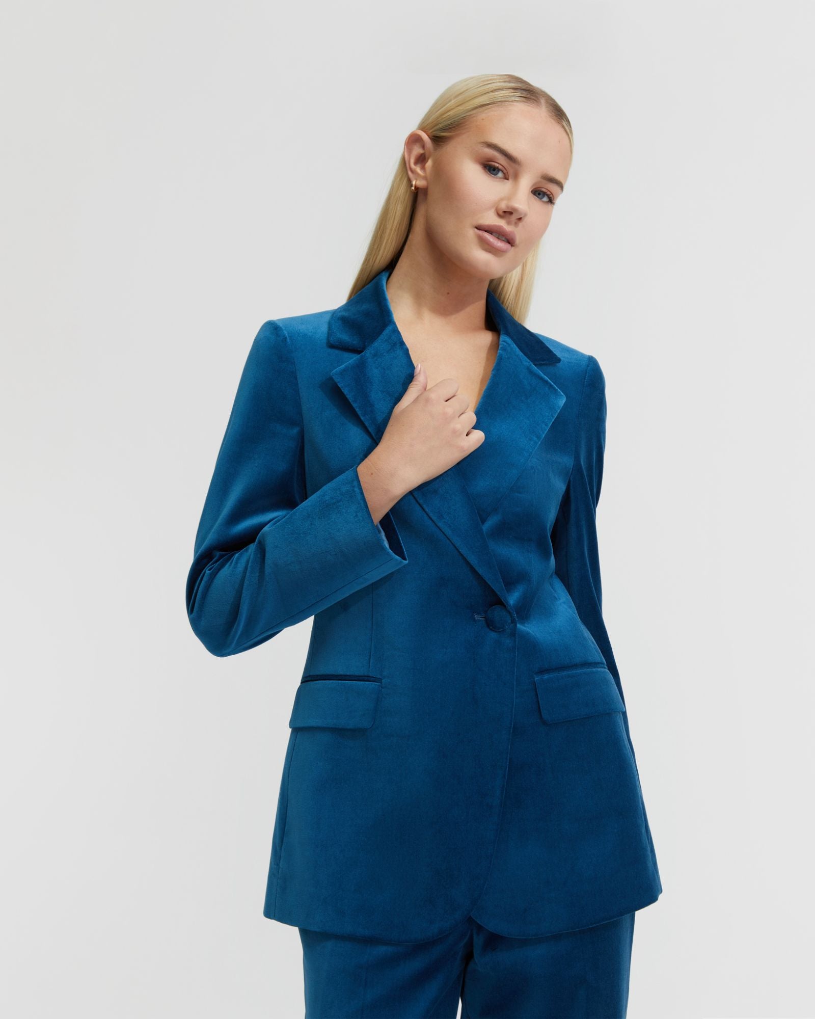 RAFFI VELVET JACKET