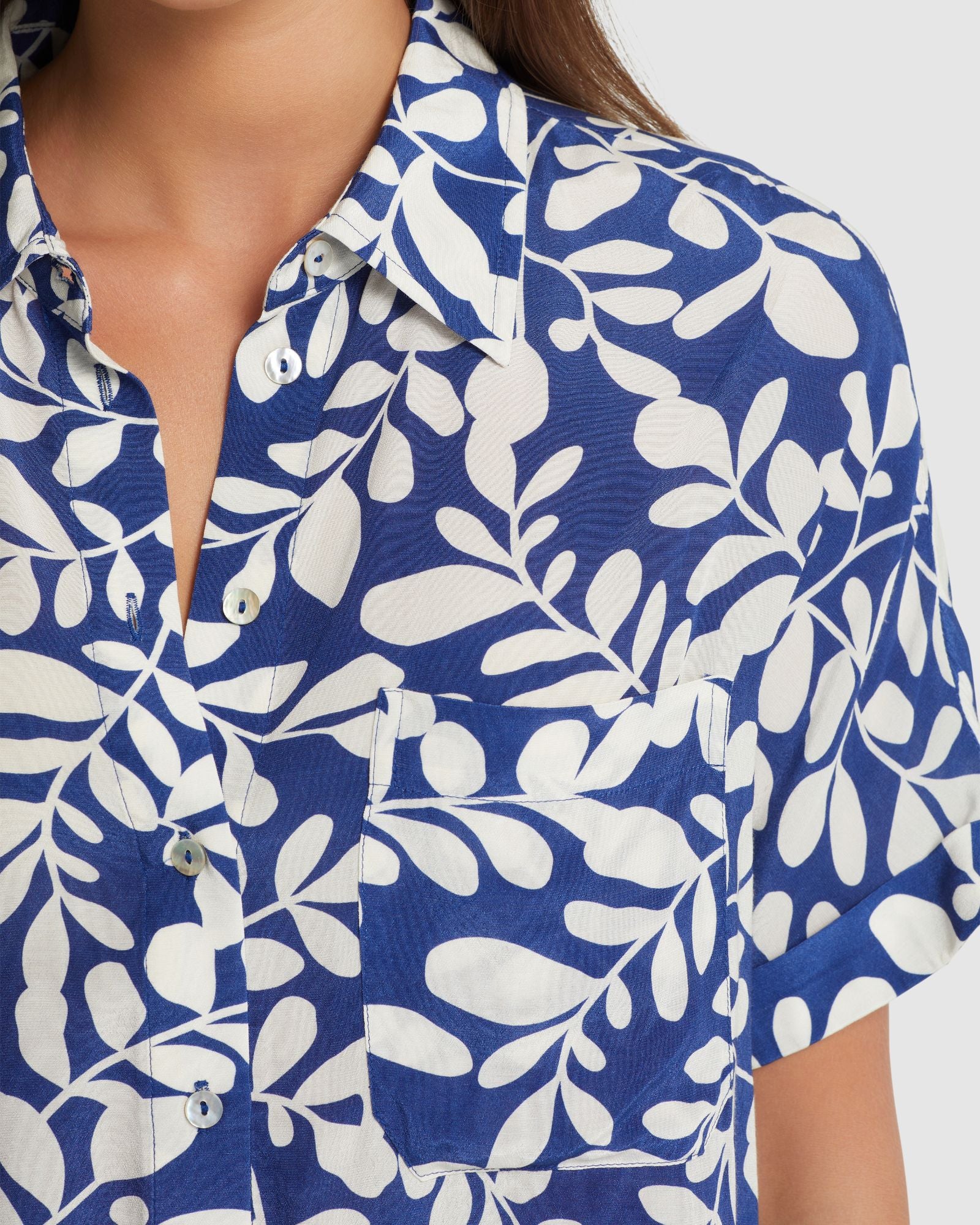 JASMINE PRINTED SHORT SLEEVE SHIRT