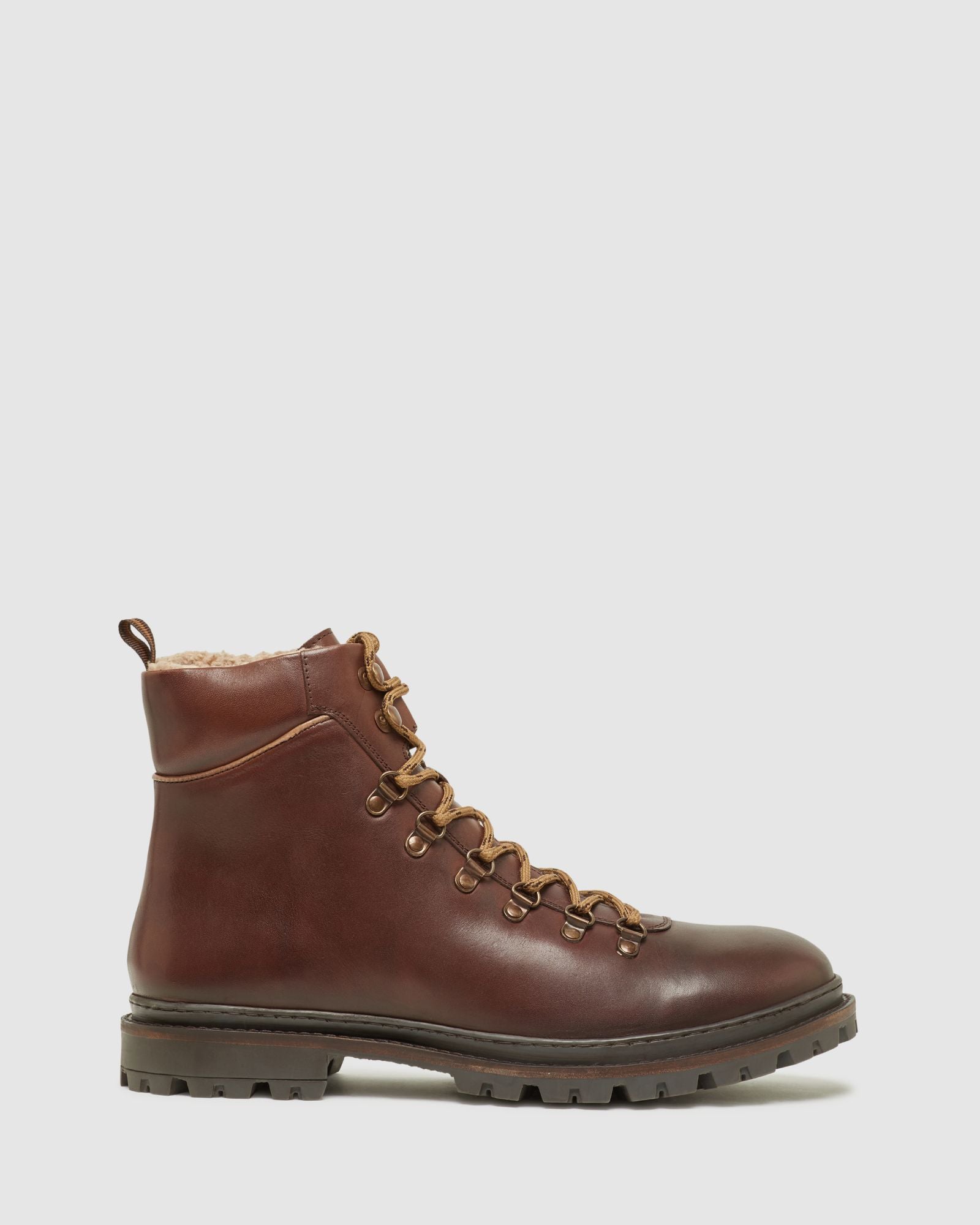 DURON MOUNTAINEER LACE UP BOOTS