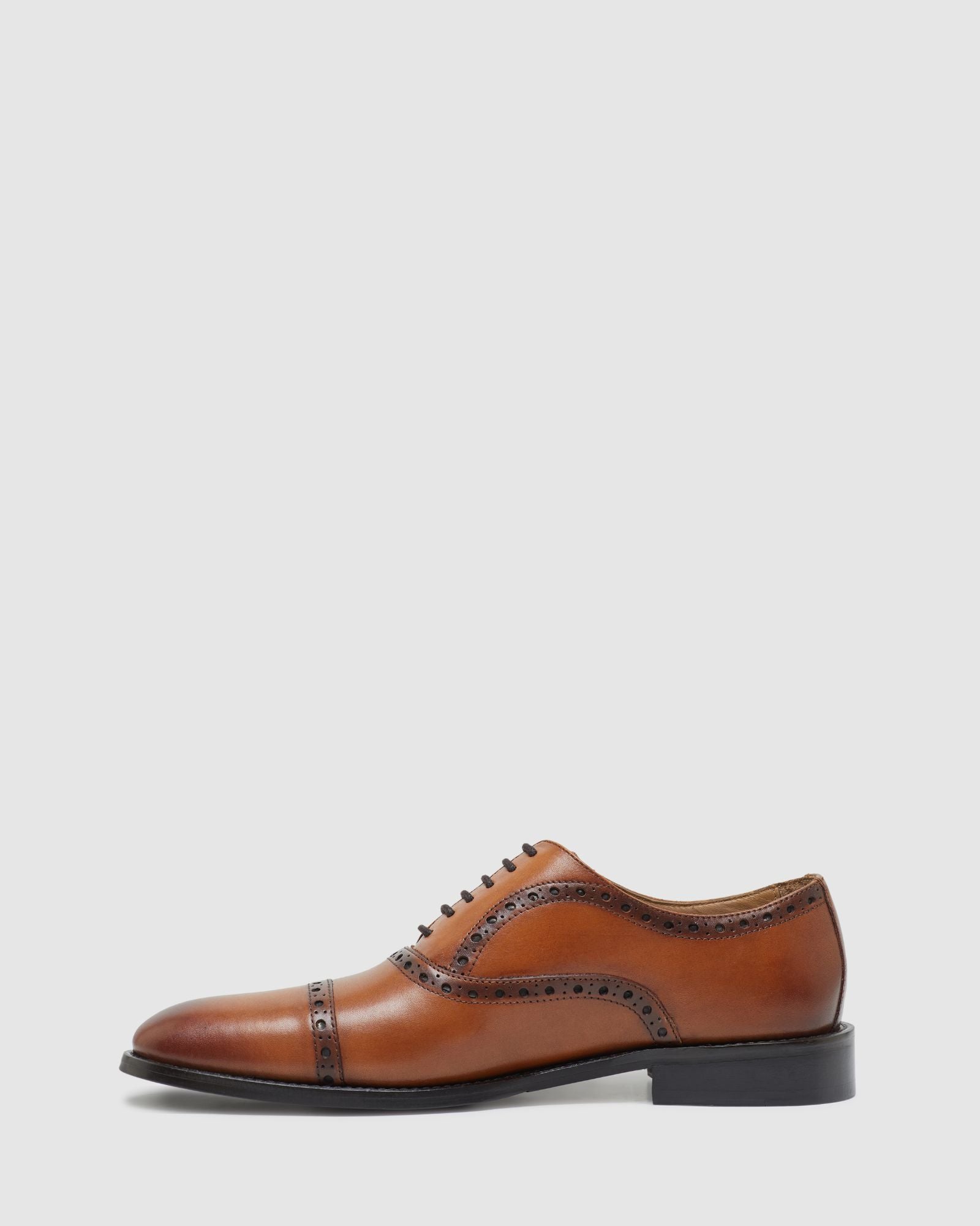 EZRA LEATHER OXFORD SHOES