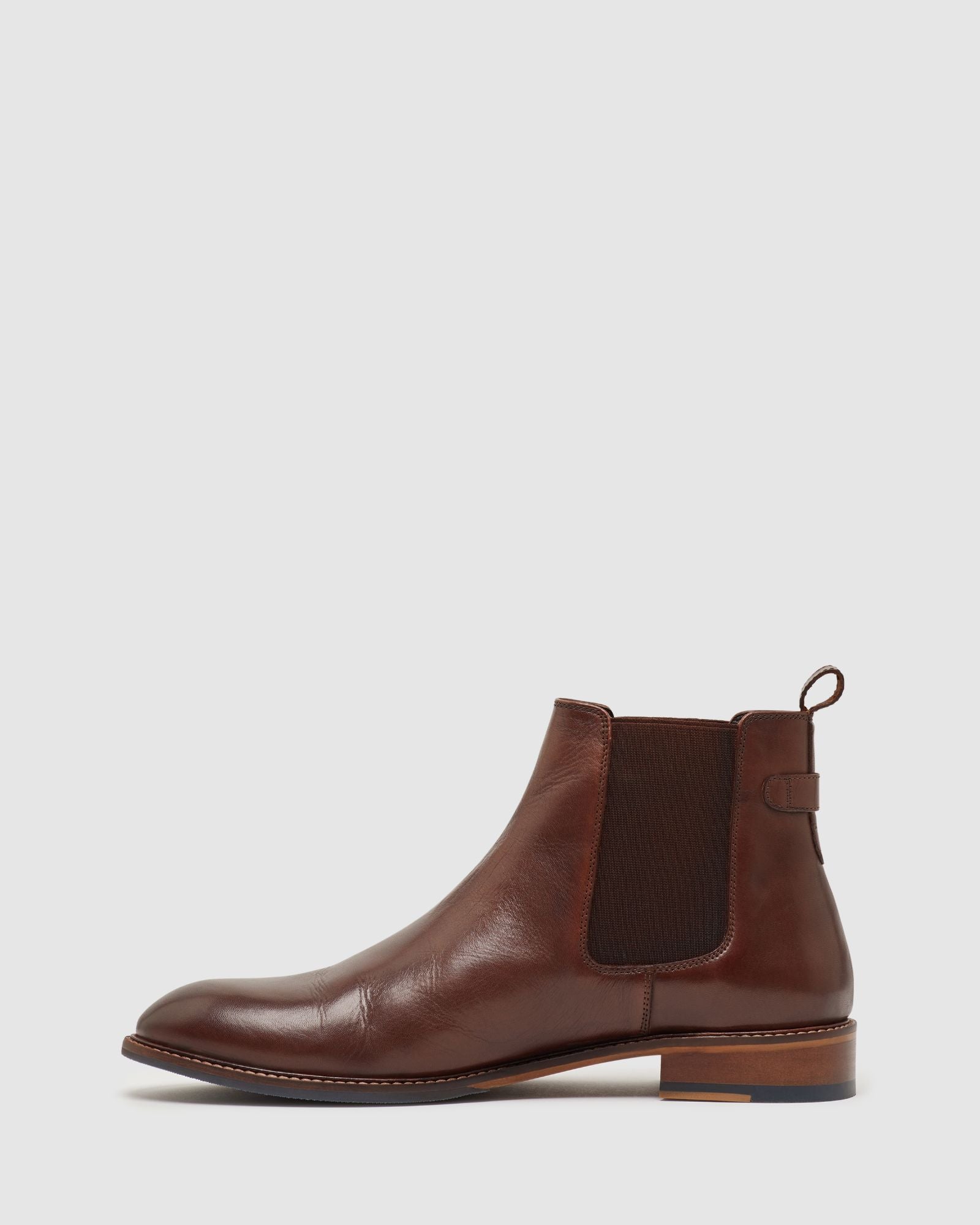 NEW SILAS CHELSEA BOOTS