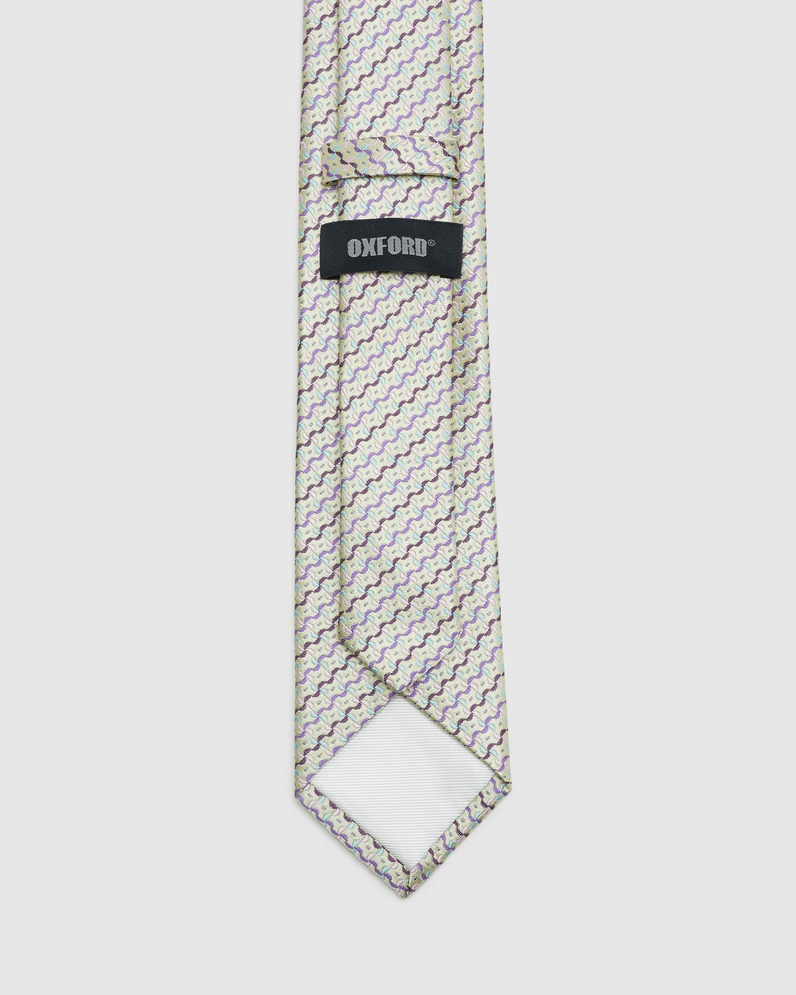 PARTY FAVOUR SILK TIE