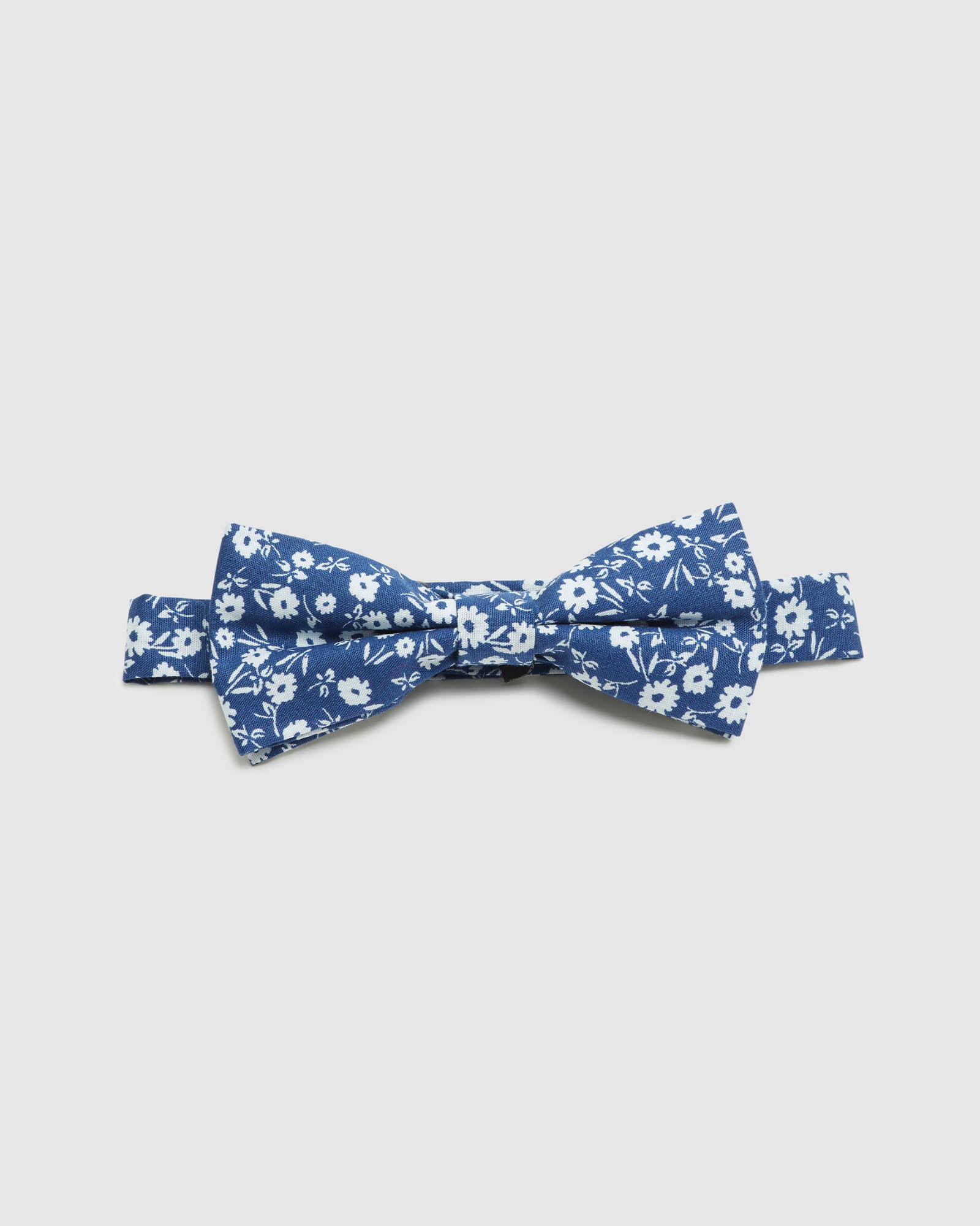 FLORAL COTTON BOW TIE