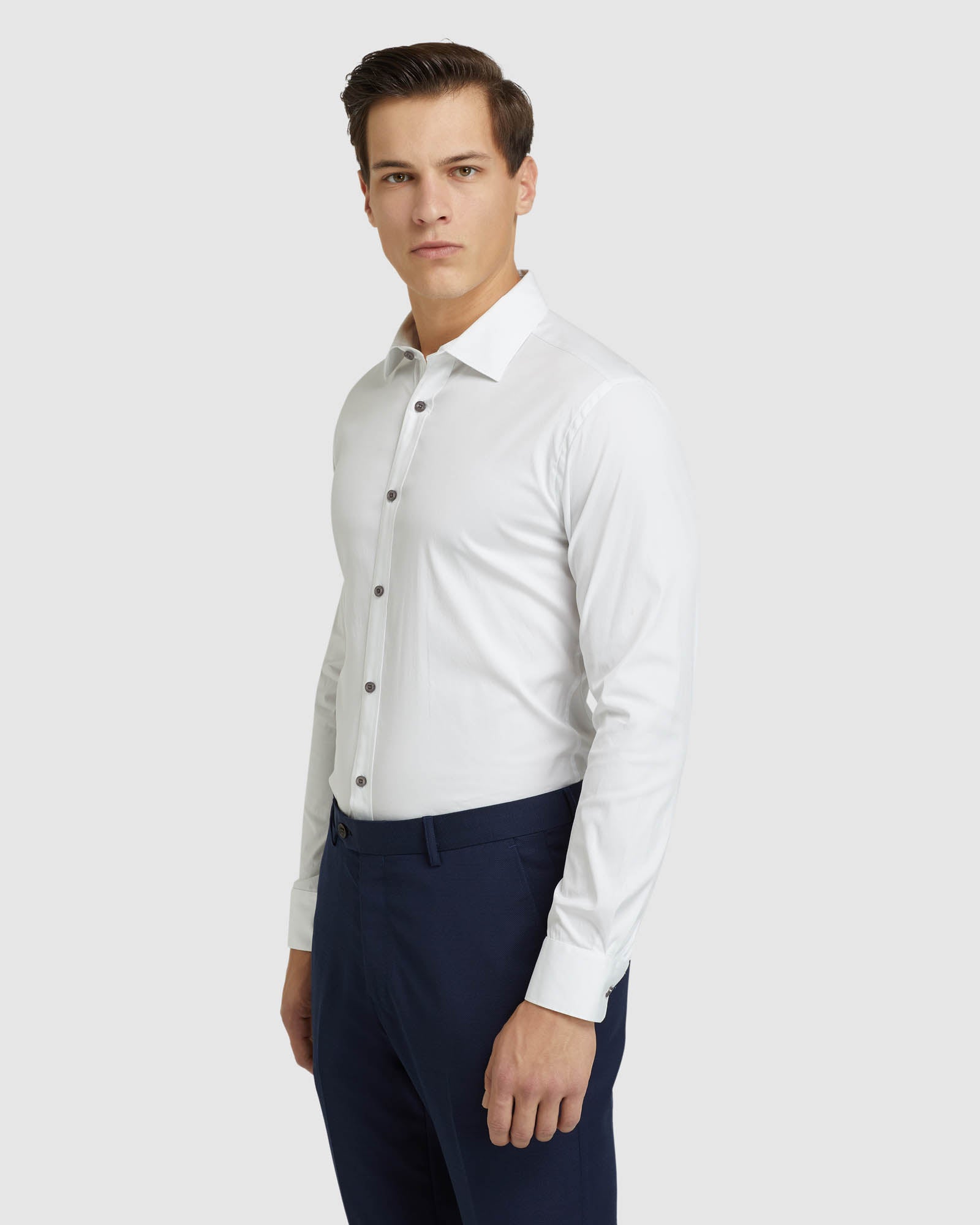 STRETCH TRAVEL SHIRT WITH CHARCOAL BUTTON