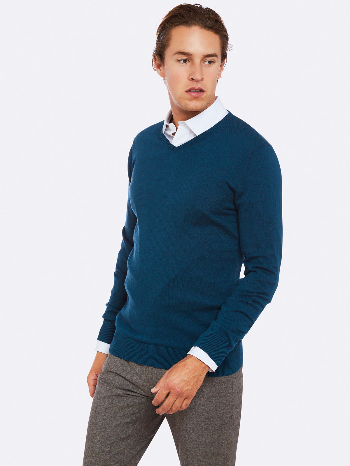 BASIC COTTON V-NECK PULLOVER