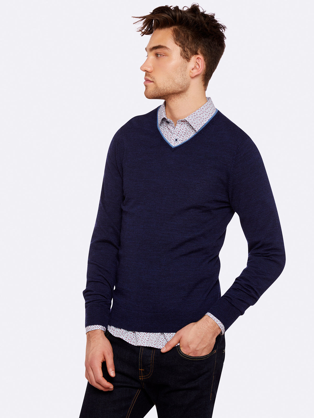 PERRY V-NECK TIPPING PULLOVER