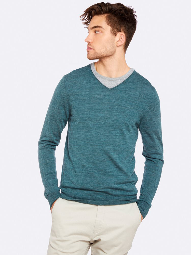 PERRY V-NECK TIPPING PULLOVER