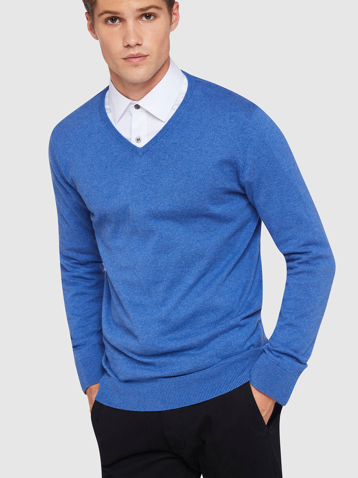 COTTON V-NECK PULLOVER