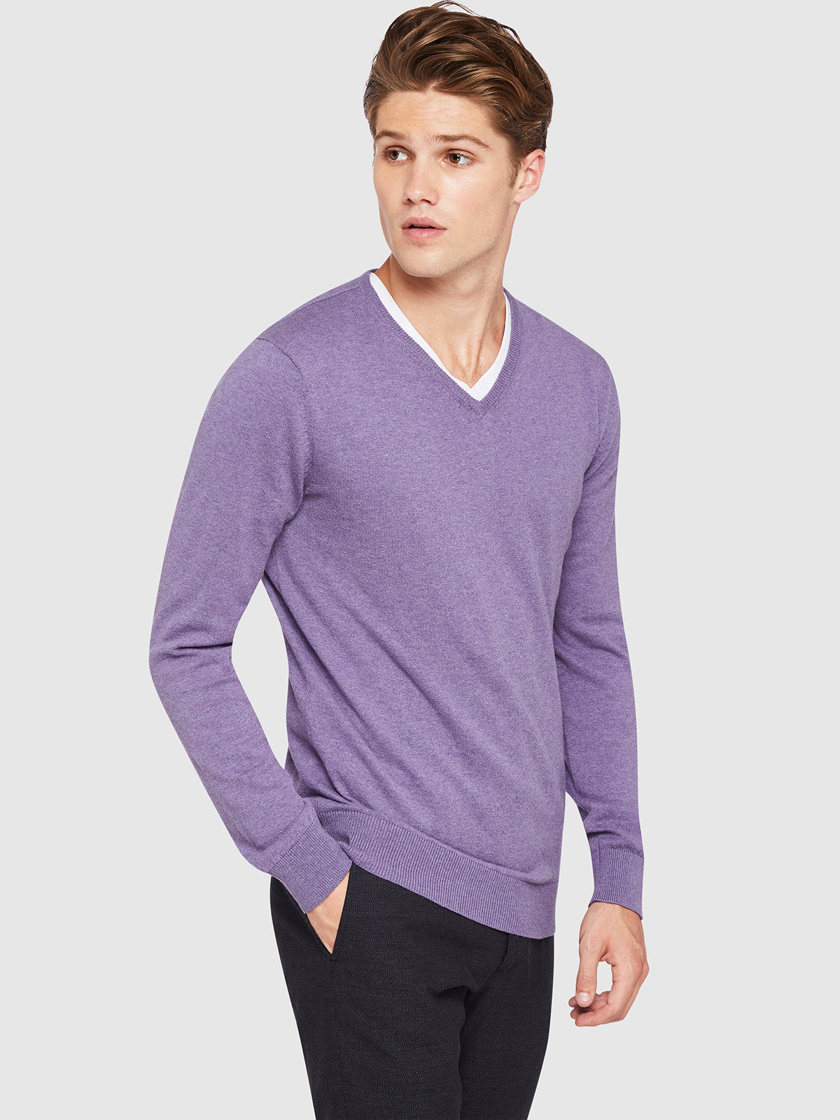 COTTON V-NECK PULLOVER