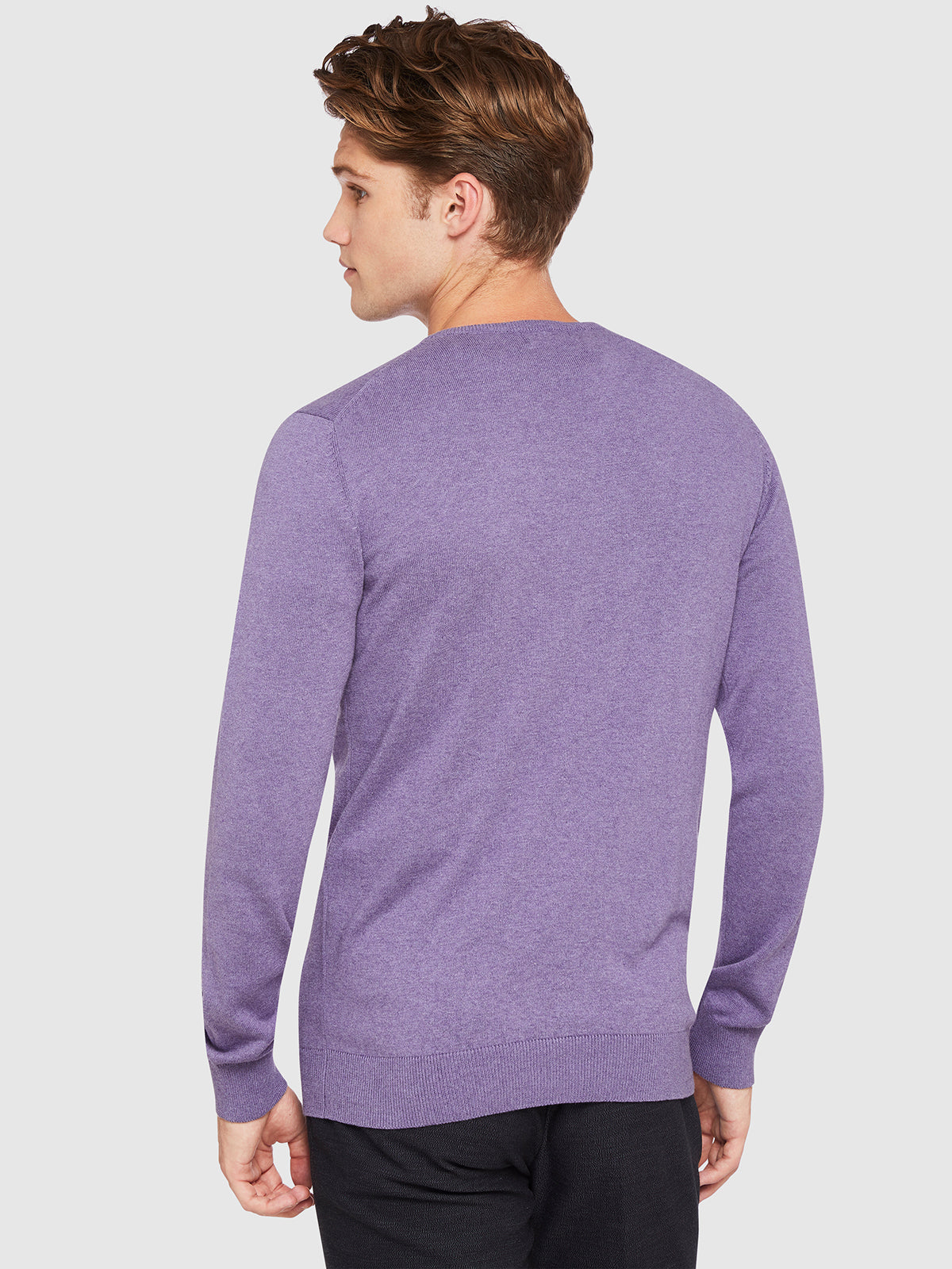 COTTON V-NECK PULLOVER