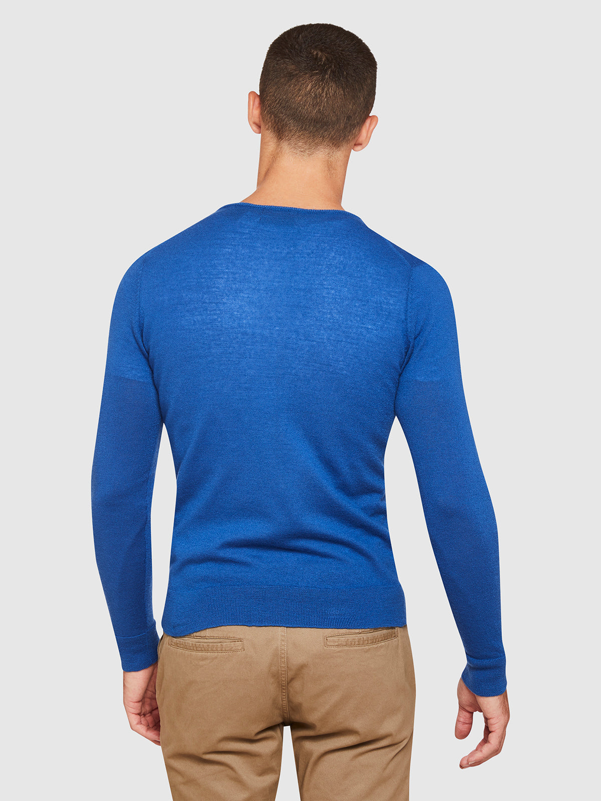 MERINO WOOL V-NECK KNIT