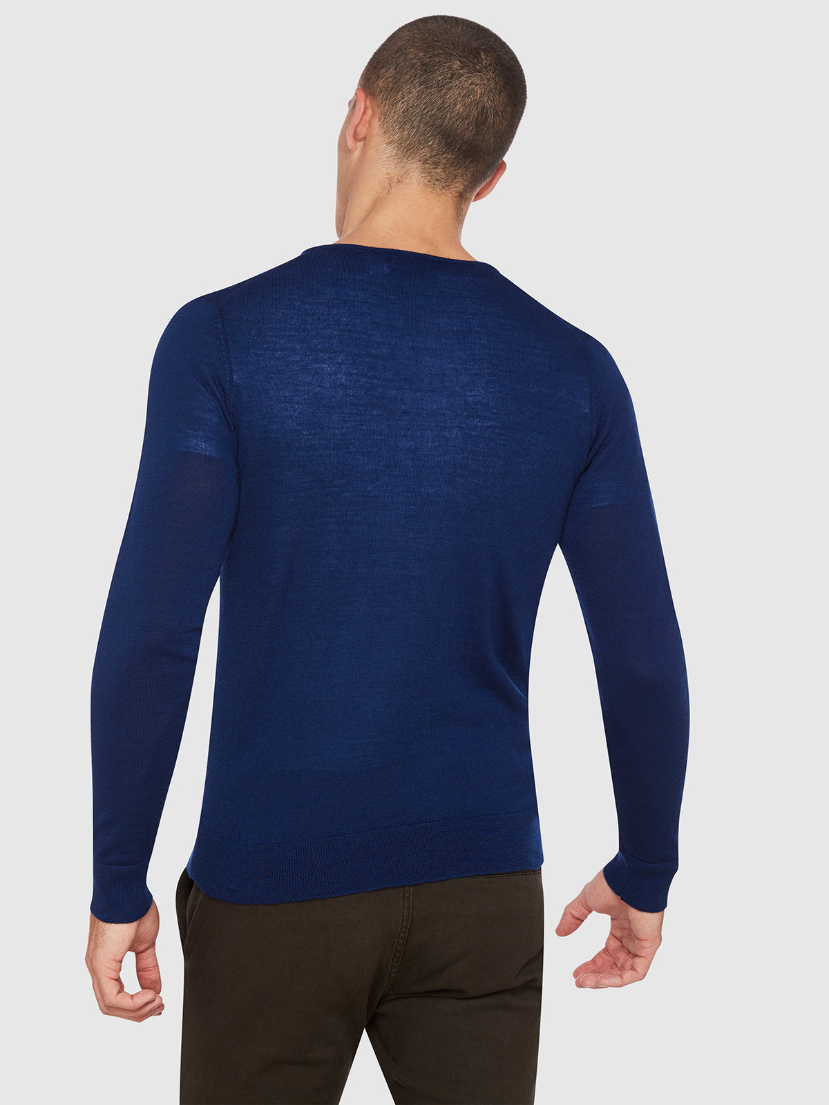 MERINO WOOL V-NECK KNIT