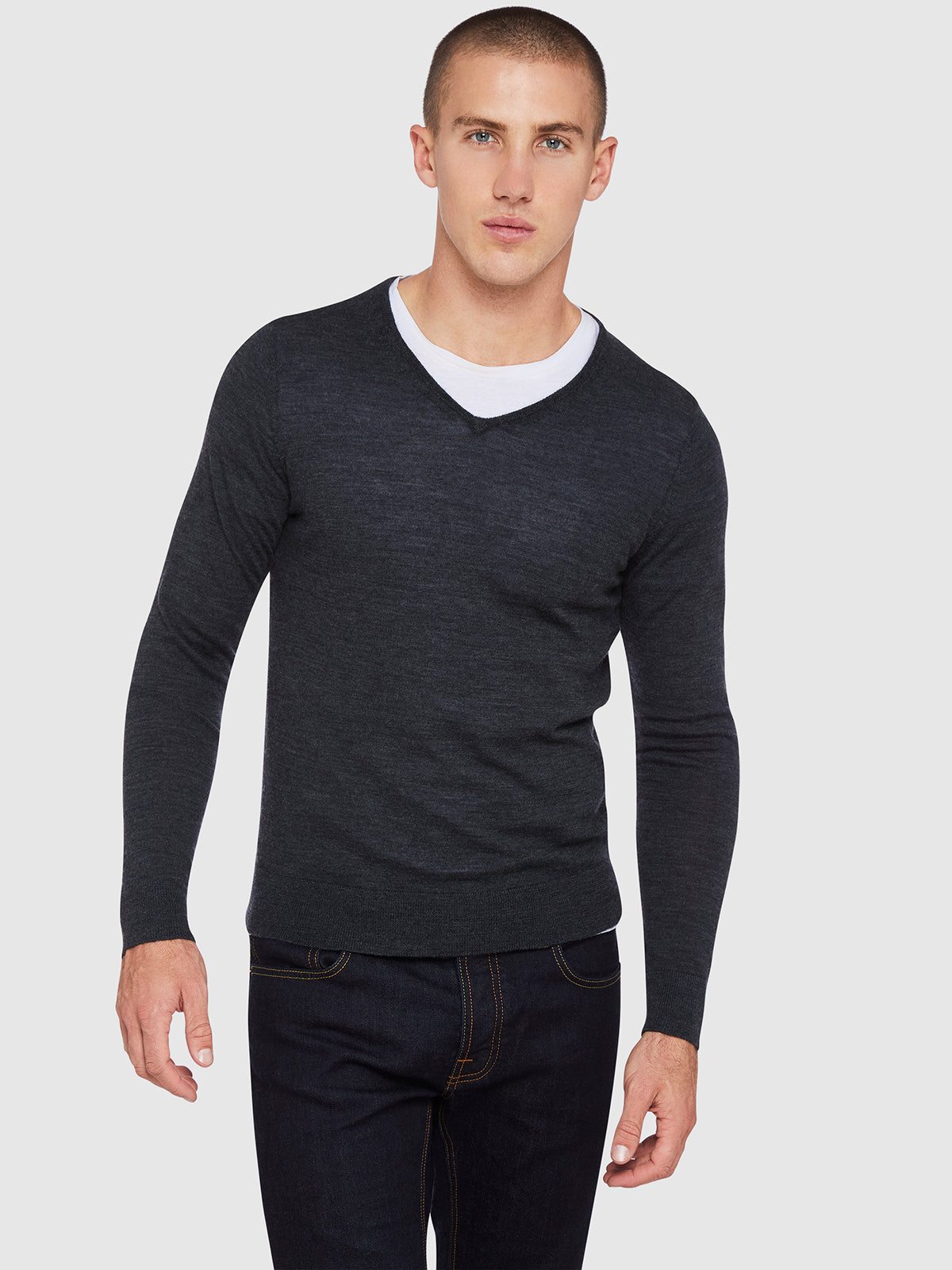 MERINO WOOL V-NECK KNIT