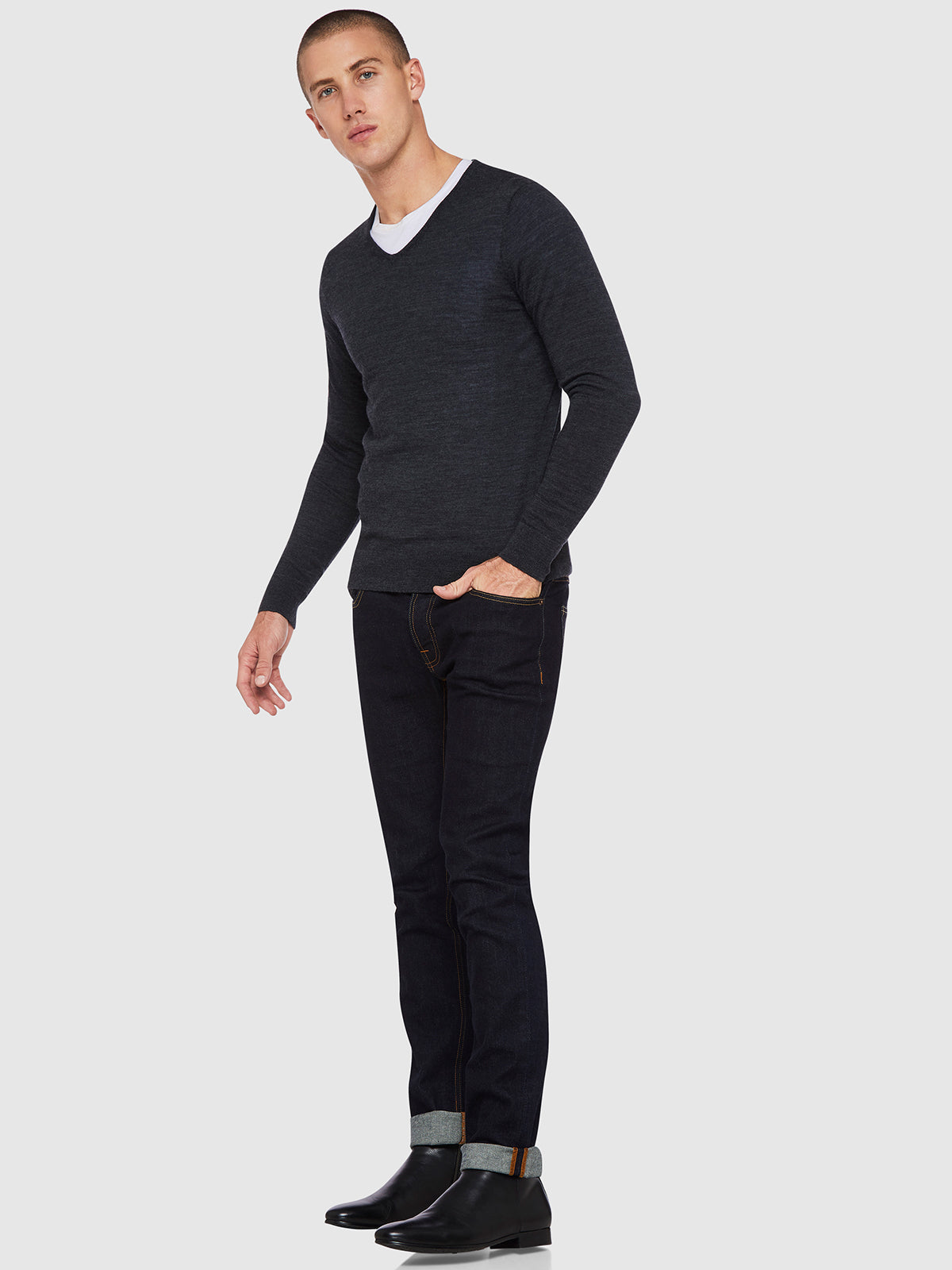 MERINO WOOL V-NECK KNIT