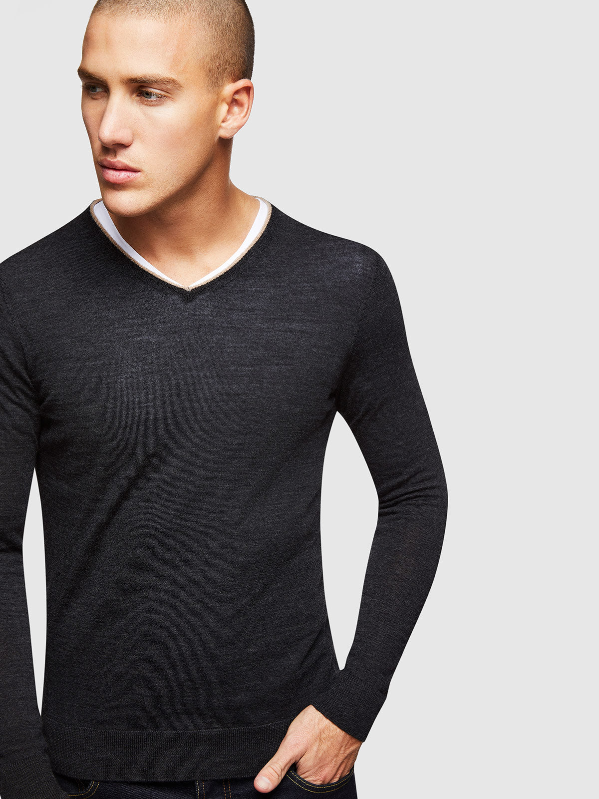 PERRY MERINO WOOL V-NECK KNIT