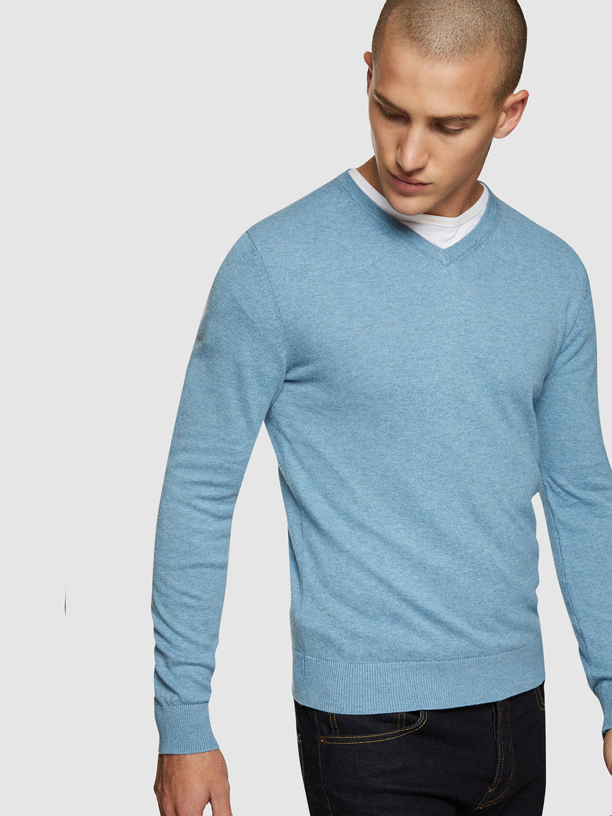 COTTON V-NECK PULLOVER