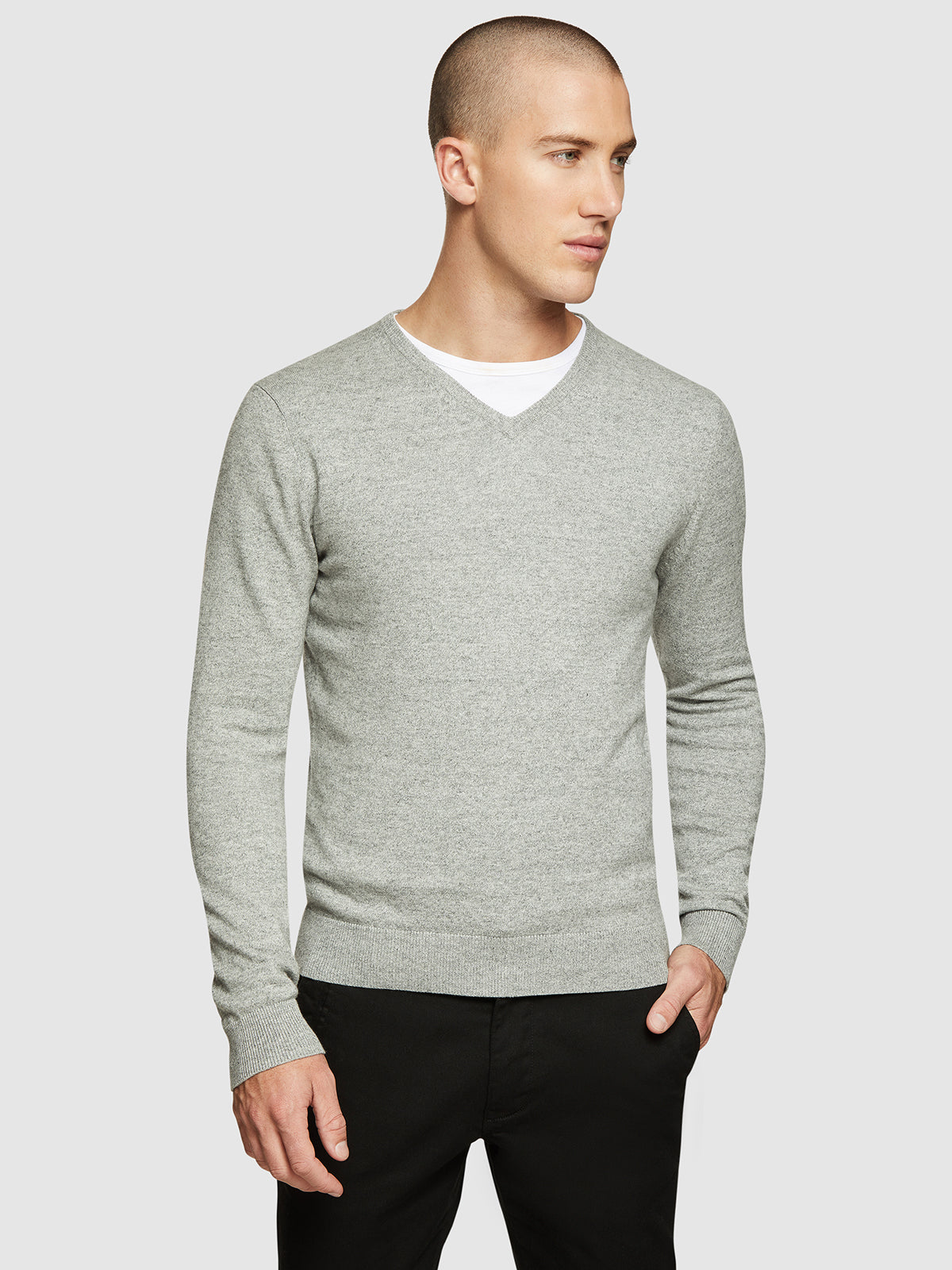 COTTON V-NECK PULLOVER