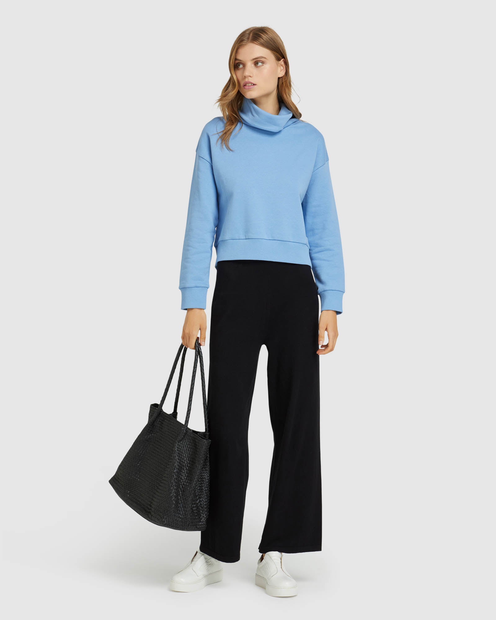 JESSICA TURTLE NECK SWEATSHIRT