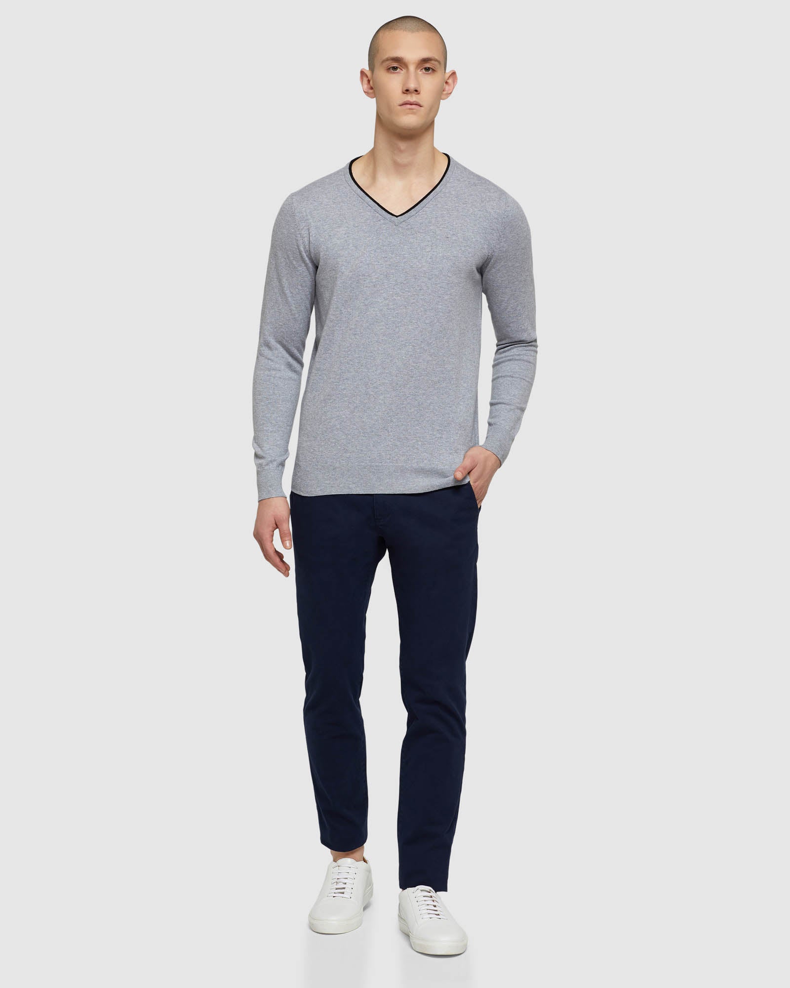 PERRY TIPPING V-NECK PULLOVER