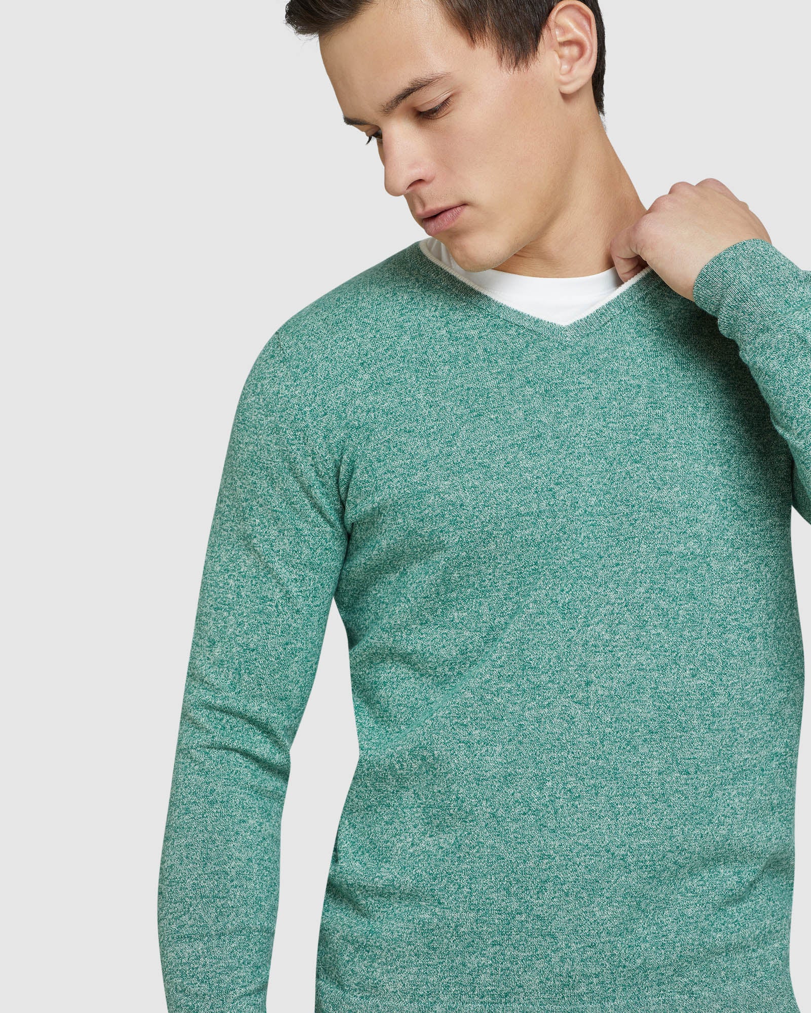 PERRY TIPPING V-NECK PULLOVER