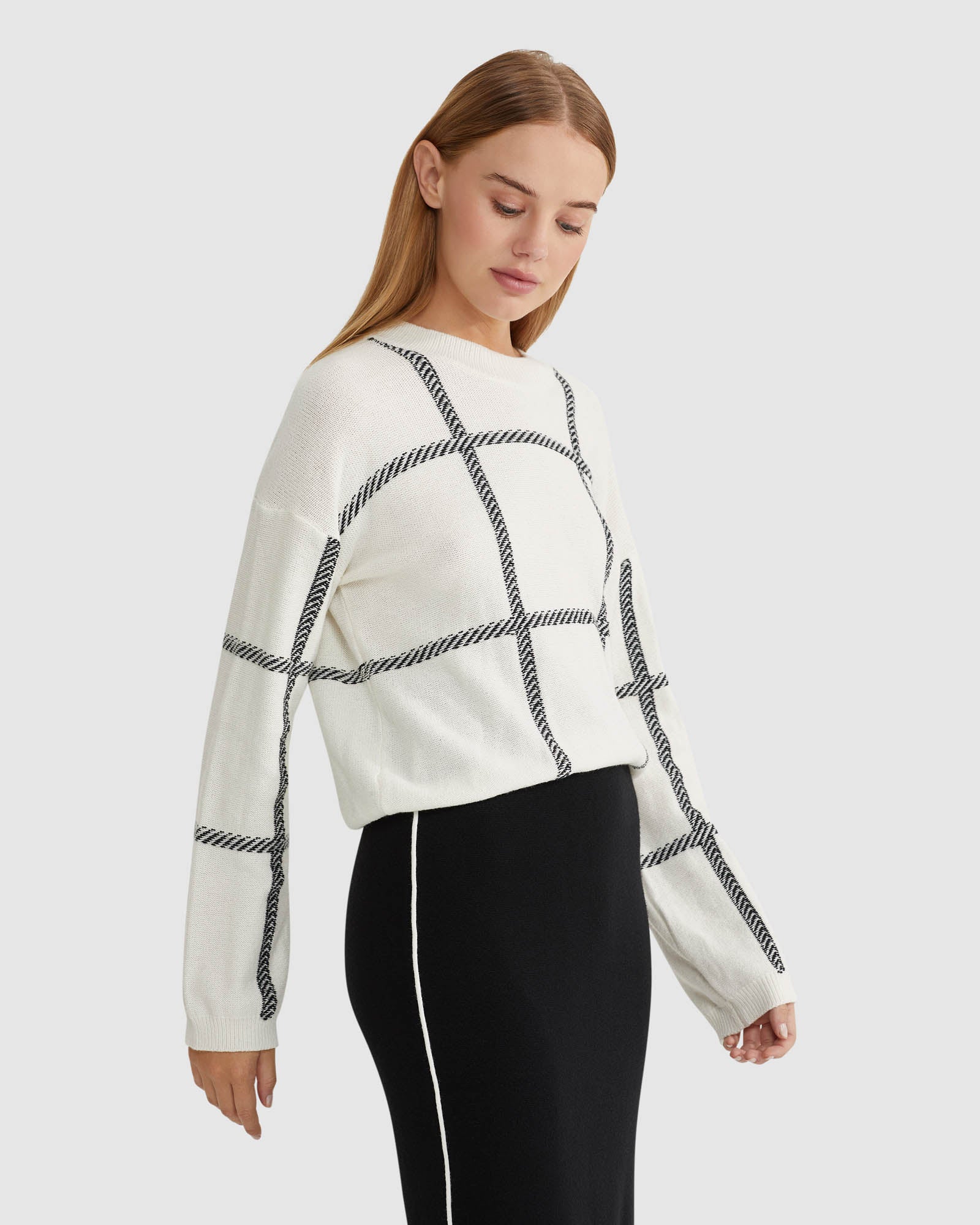 PEGGY GRAPHIC CREW NECK KNIT TOP