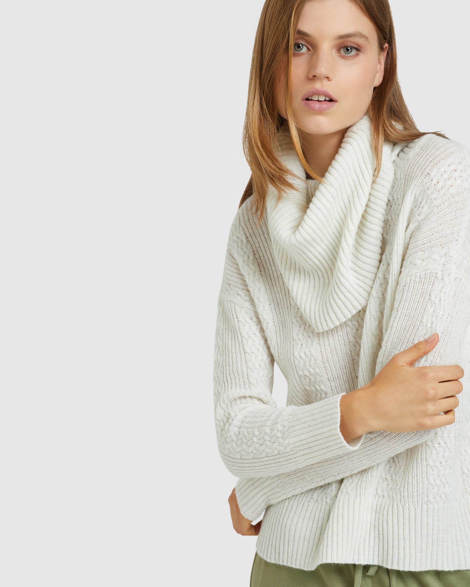 HARPER ROLL NECK KNIT