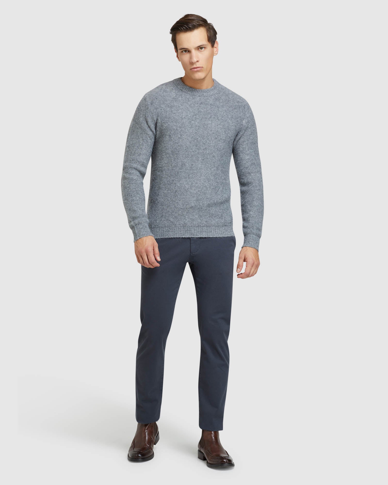 LEO SOFT CREW NECK KNIT