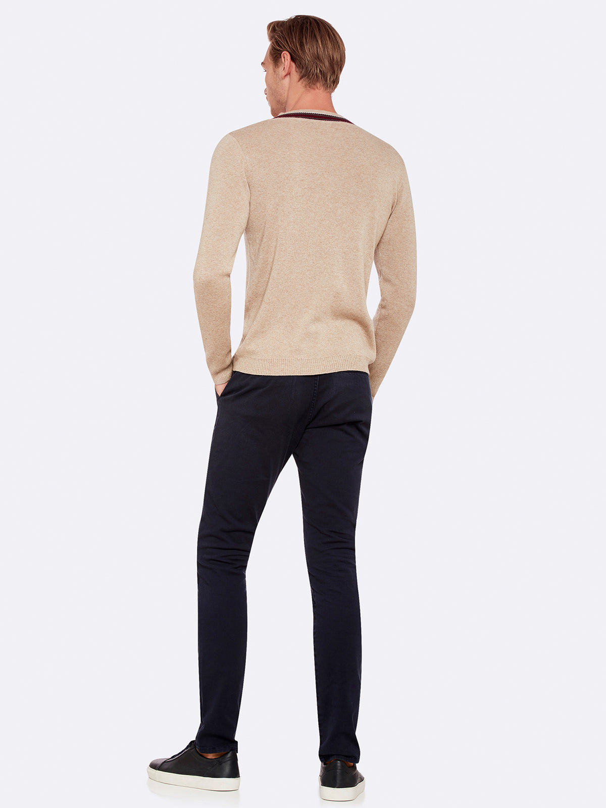 RILEY V-NECK PULLOVER