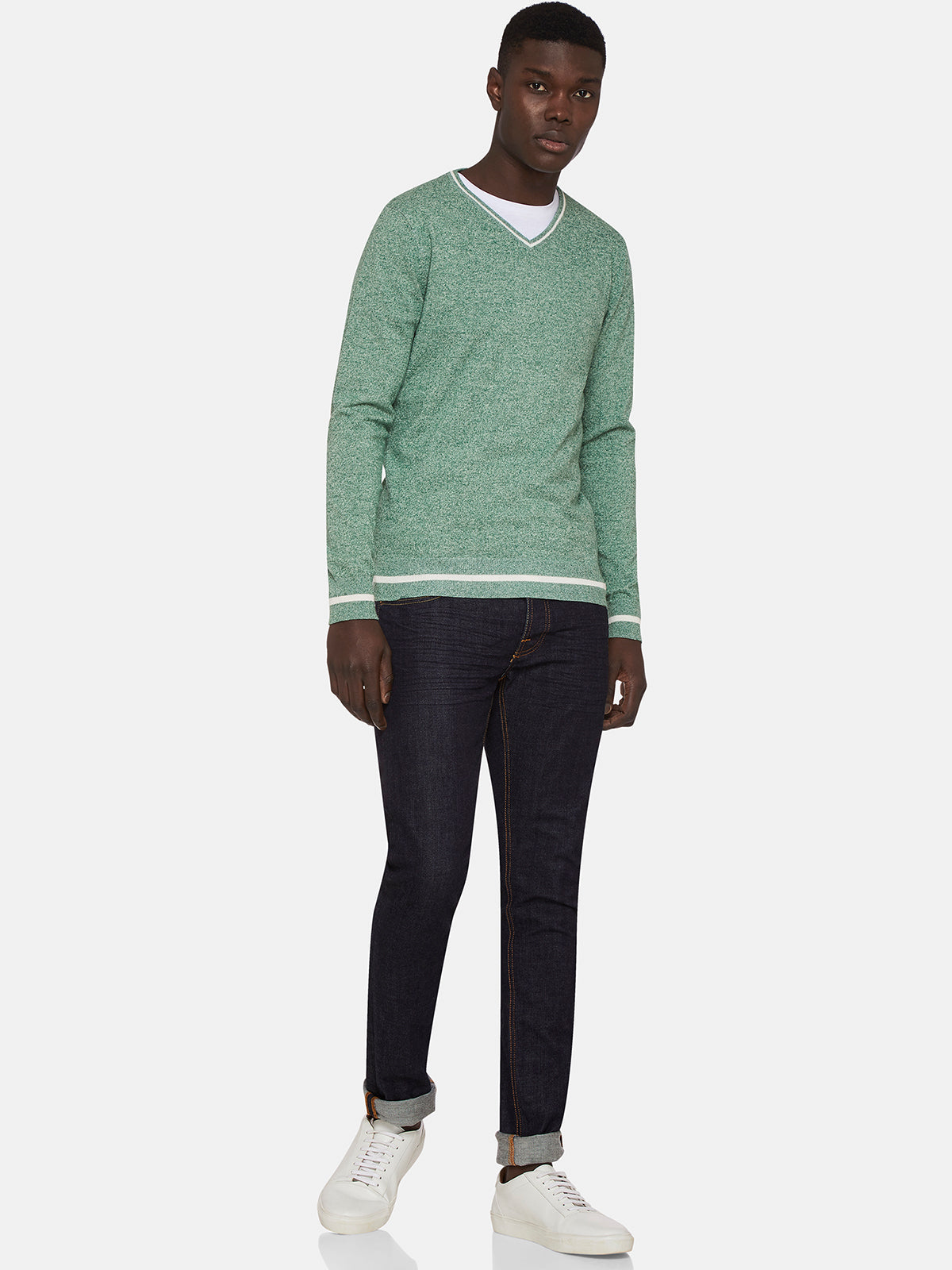 TIPPING V-NECK PULLOVER