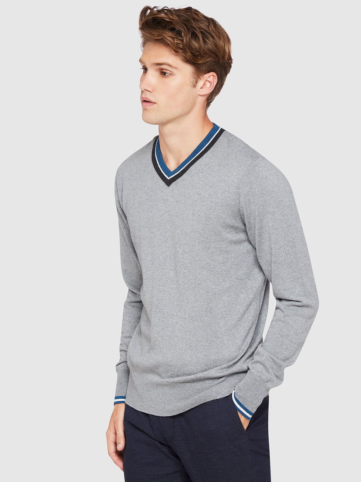 JAX TIPPING V-NECK PULLOVER