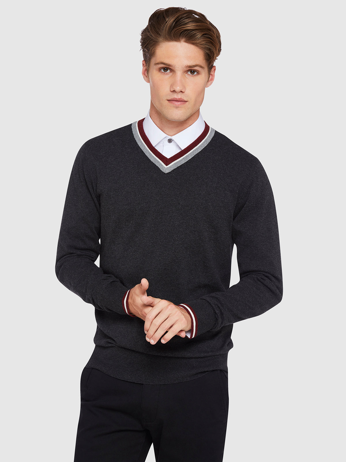 JAX TIPPING V-NECK PULLOVER