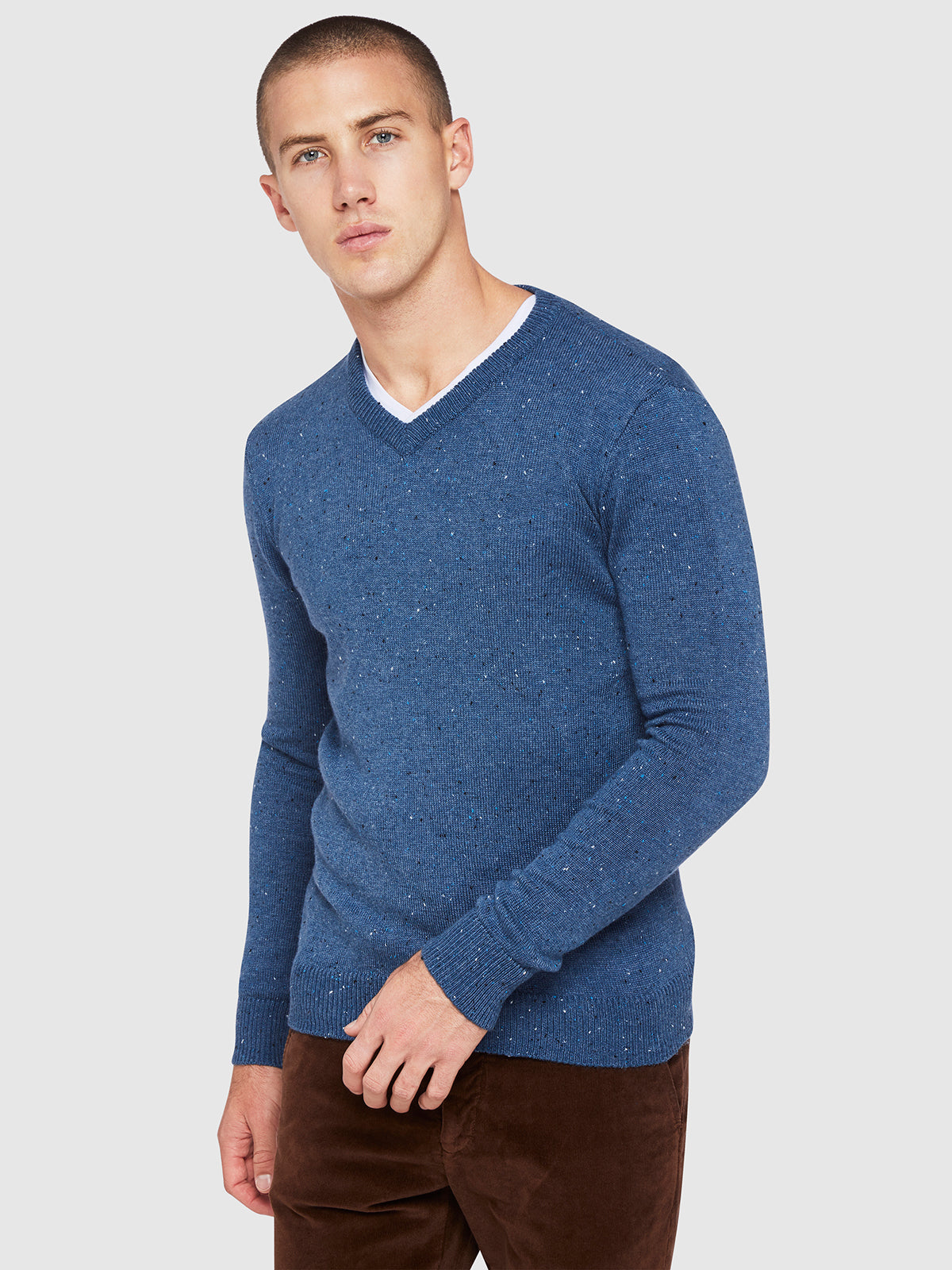 LAWRENCE V-NECK KNIT