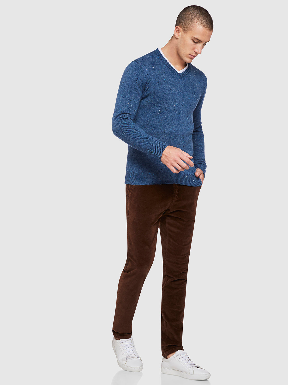 LAWRENCE V-NECK KNIT