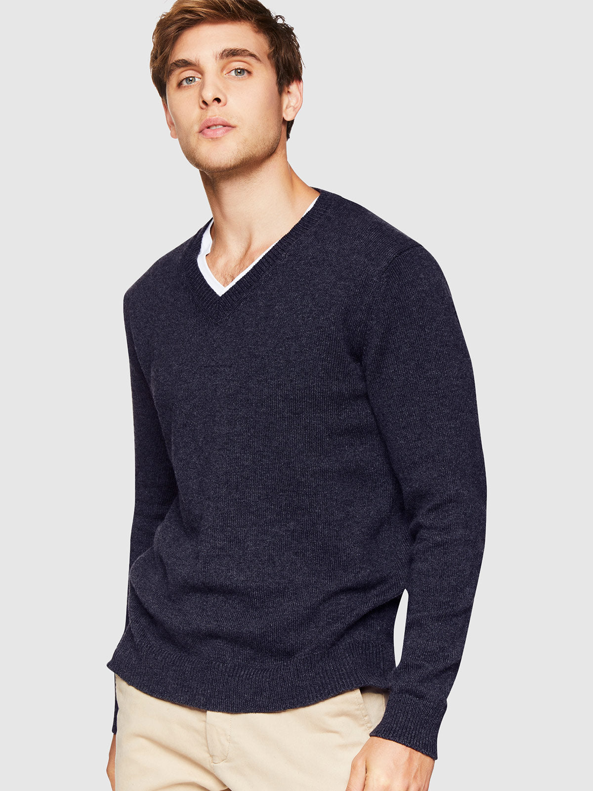 BENSON LAMBSWOOL V-NECK KNIT