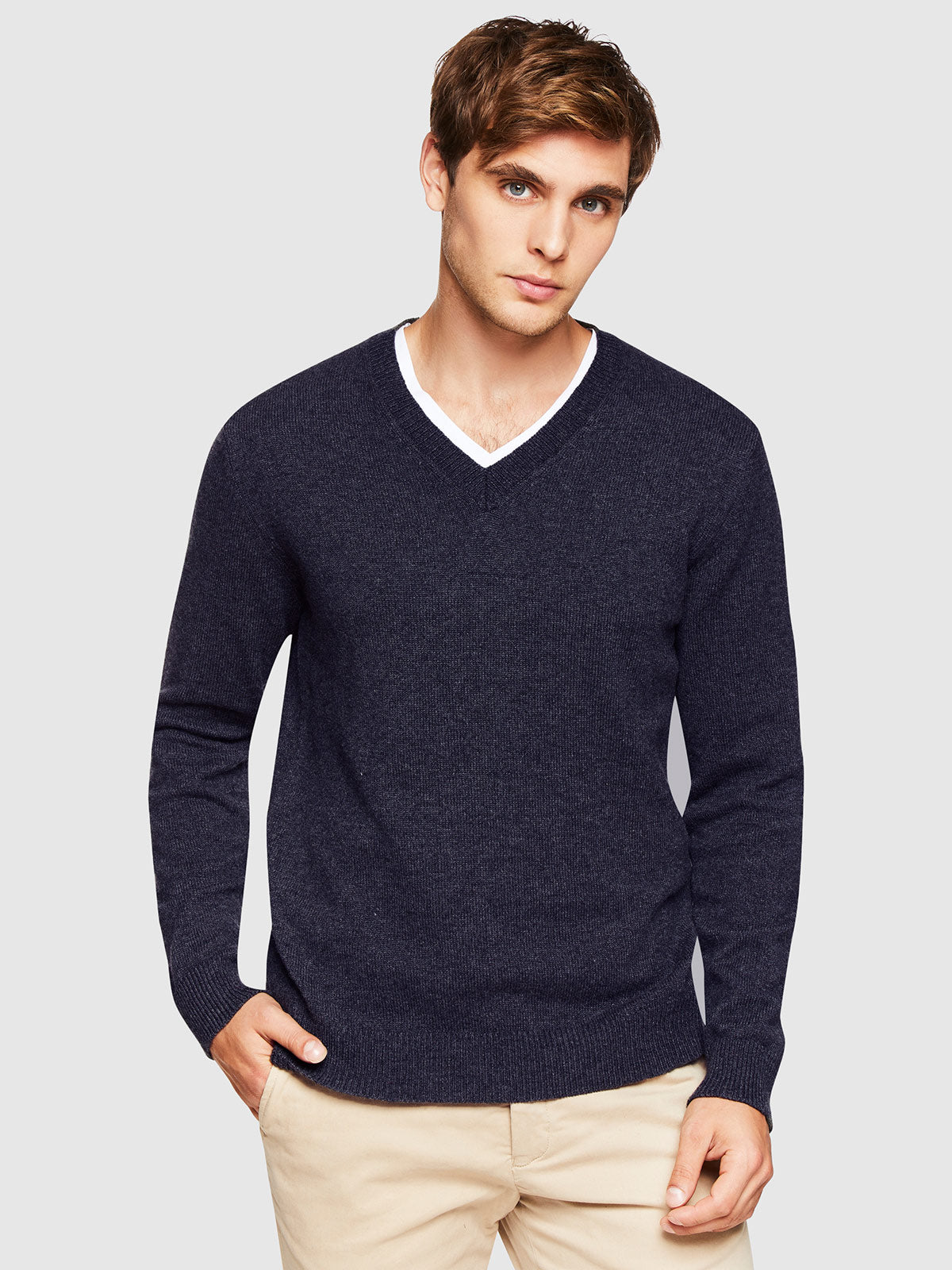 BENSON LAMBSWOOL V-NECK KNIT