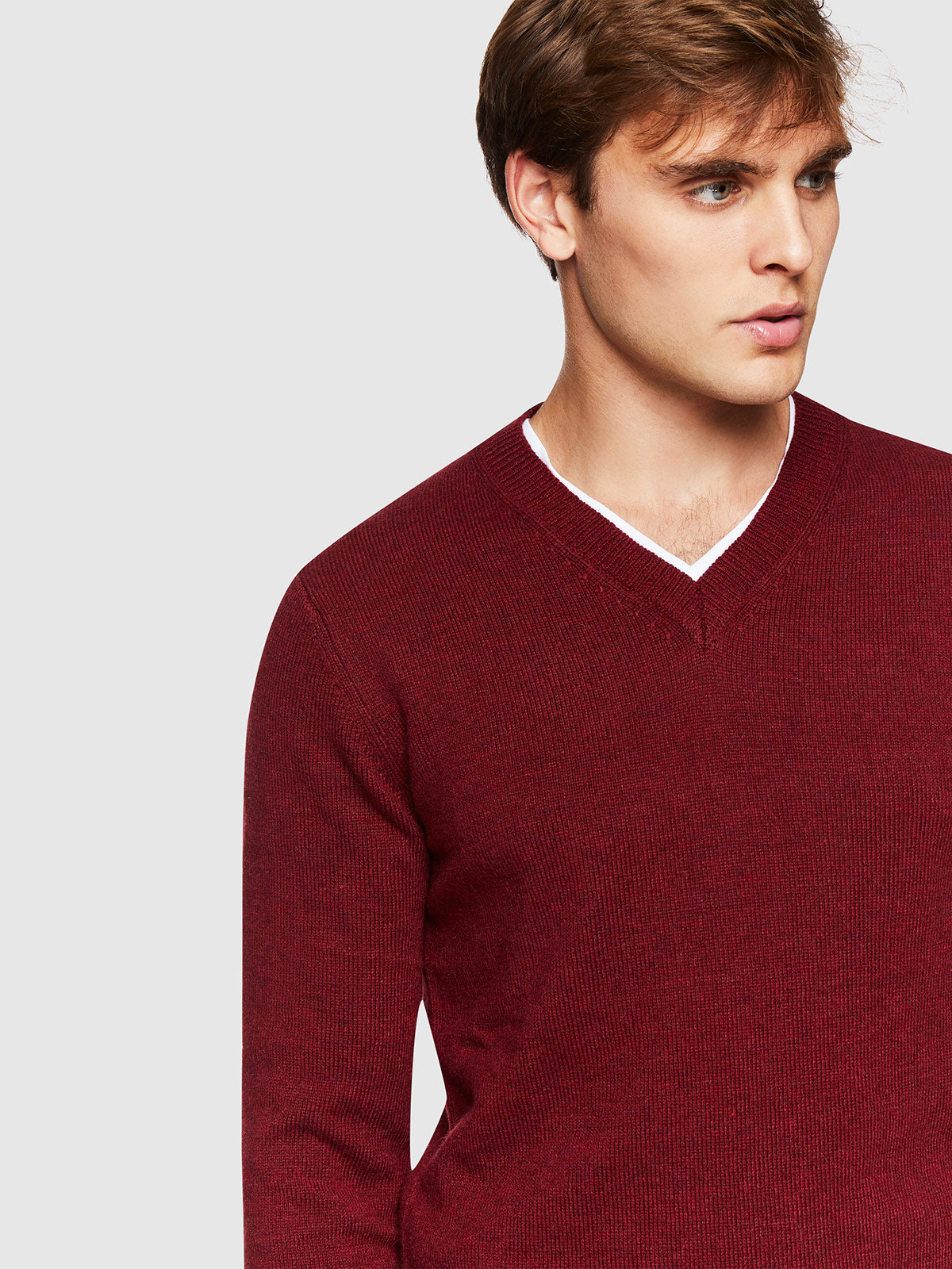 BENSON LAMBSWOOL V-NECK KNIT