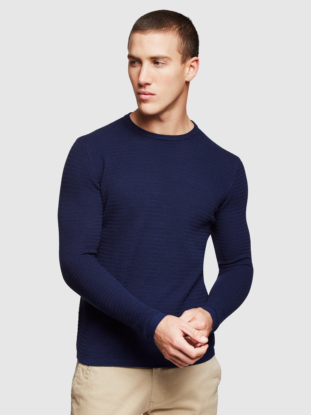 BARTON TEXTURED CREWNECK PULLOVER