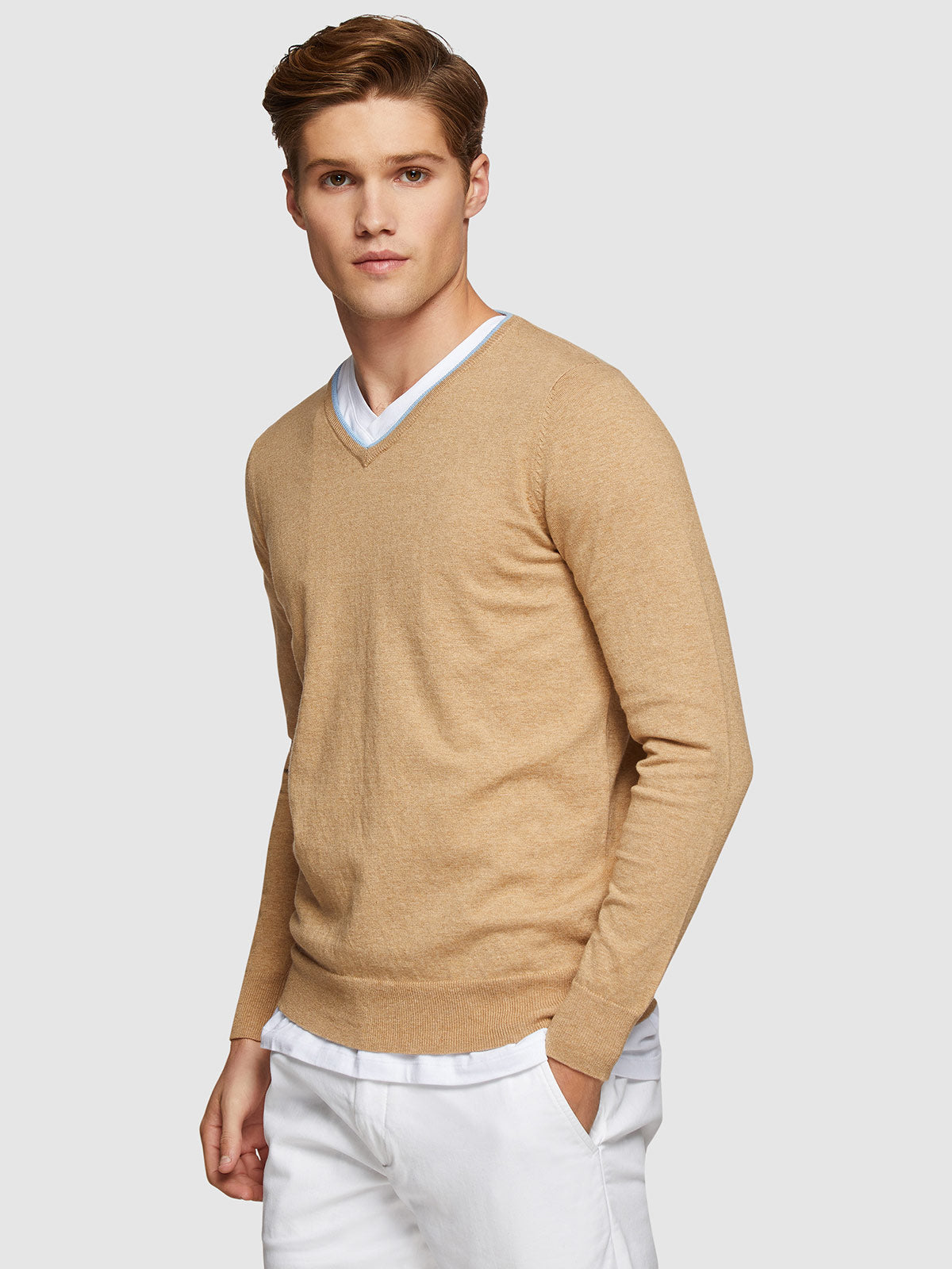 PERRY TIPPING V-NECK PULLOVER