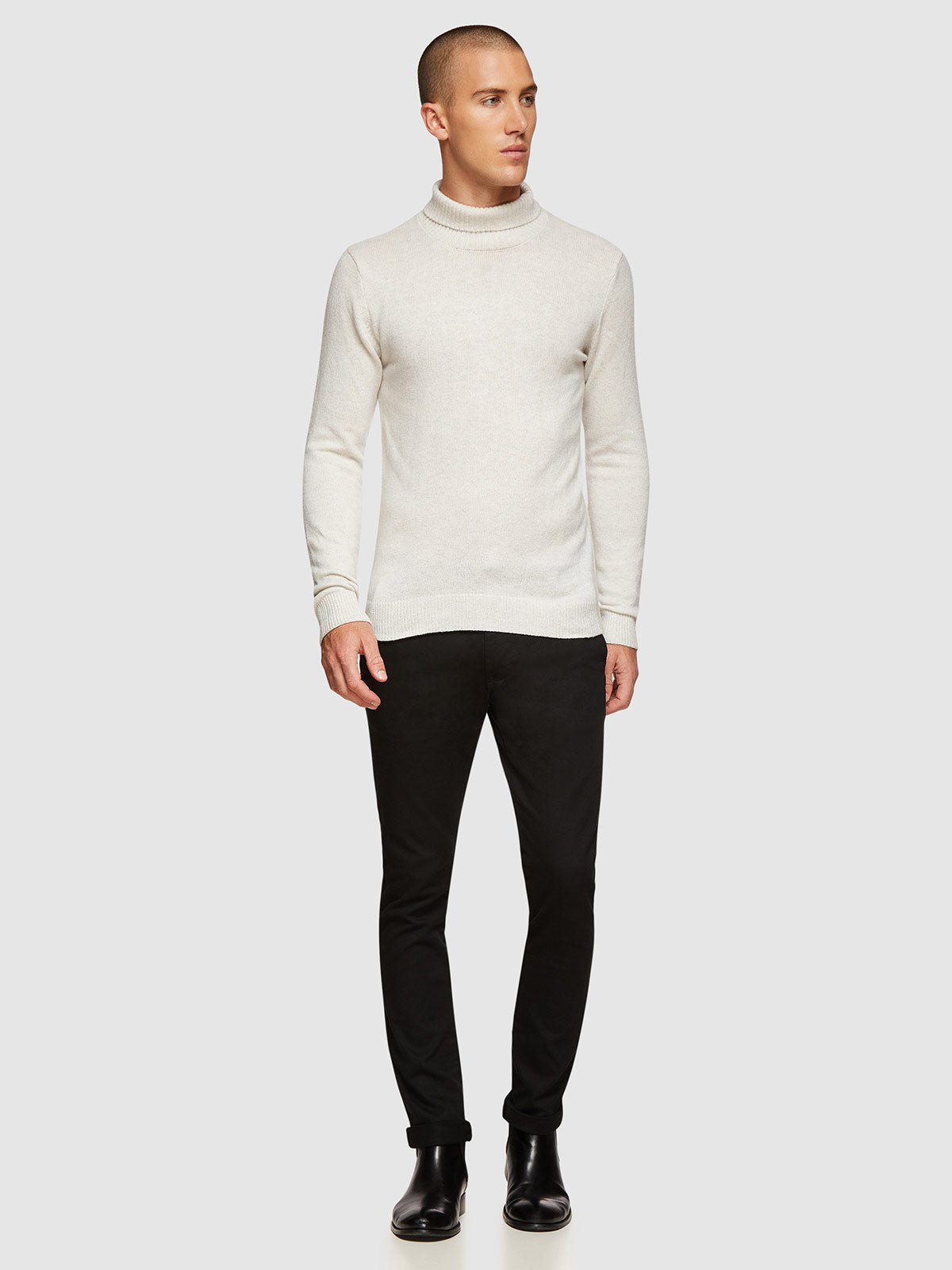 NOAH TURTLE NECK KNIT