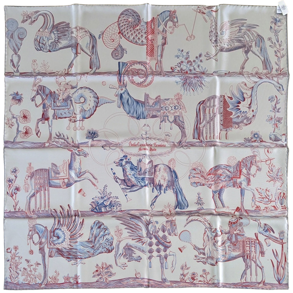 HERMES Scarf Care 90 Couvertures et Tenues de Jour – PETIT